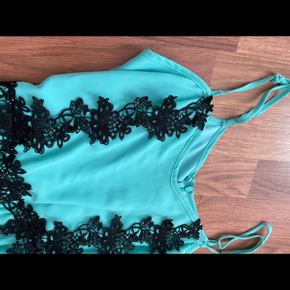 “CHARLOTTE RUSSE WOMENS DAY DRESS” - Picture 2 of 9